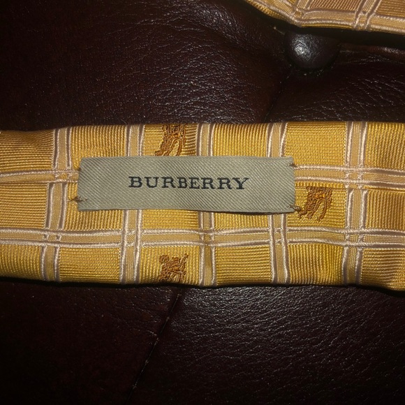 Vintage Burberry Necktie - Picture 2 of 3